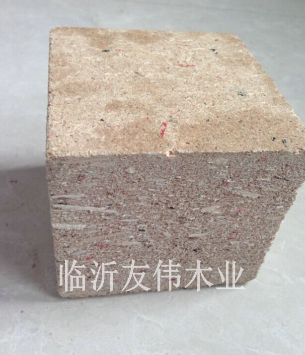 刨花木墩的密度受哪些因素影響？